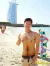 Asian boy met een passie voor masseren van mannen