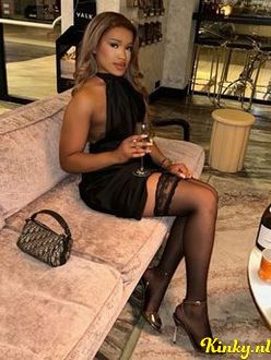melly-escort-via-kinky-68b6b4e0aab67a0013525891