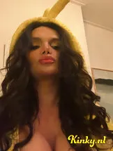 laryssa-prive-ontvangst-via-kinky-65d053b5d907ef0019f2609c