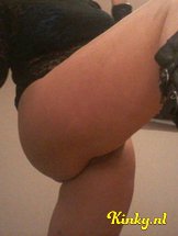 mik-erotische-massage-via-kinky-5cf66be73dbf50fb7d25cb03