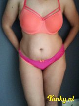 mik-erotische-massage-via-kinky-5cf675ee0f38943f19da8214