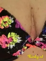 mik-erotische-massage-via-kinky-5cf676ca58c2b871a864e2ad