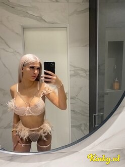 francesca-escort-via-kinky-66e8666600c41f0013336ca1