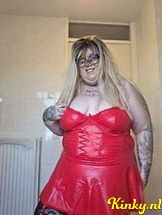 marloes-virtual-sex-via-kinky-69073d01f65b700013931578