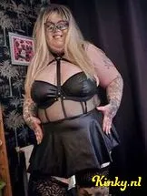 marloes-virtual-sex-via-kinky-6989e267cd552800136df695