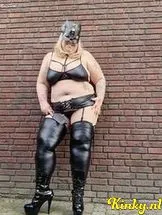 marloes-virtual-sex-via-kinky-691b8273665fb20013636f9e