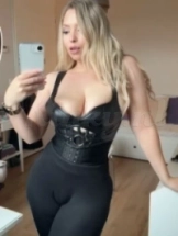 nina-virtual-sex-via-kinky-69ce78a9866a1c0013ec516e