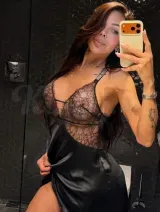 Caroline - The hottest with a full of good vibes!