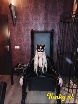 lola-bdsm-via-kinky-679fd86cae1f740013435a0e
