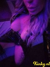 lola-bdsm-via-kinky-68e7a107b6e471001315fba4