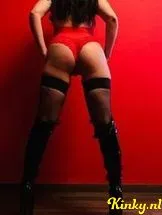 dyan-bdsm-via-kinky-68da71304884f30013e8a62d