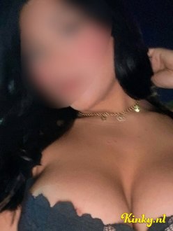 amina-prive-ontvangst-via-kinky-6312190f4c0ff80013d586b4