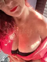 Jet - Stoute geile rijpe Lady