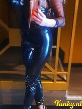 lila-bdsm-via-kinky-6852850443e4b9001386fcad