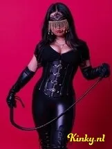 akimi-bdsm-via-kinky-66f27471bdcf5d0013d320e5