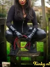 akimi-bdsm-via-kinky-68b81e7e2db4460014135b6d