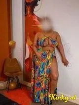 Sky - Her hips don't lie, she is beautylicious!