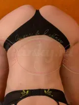 Kris - Nieuw in het vak! De Hollandse girl next door
