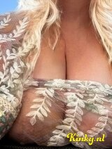 Elena - Gezocht Jonge mannen 21+Tot 99+