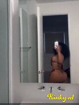 Sky - Iam gustosa girl !