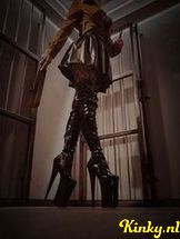meesteres-tayra-bdsm-via-kinky-68e21d9d6414c600131a5ac6