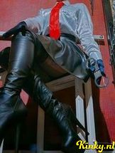 meesteres-tayra-bdsm-via-kinky-68cbc87ac6c1e00013da90a7