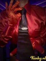 meesteres-tayra-bdsm-via-kinky-68fb6494f044d900134e261d