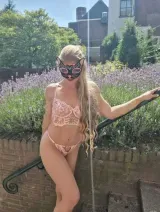 Peggy - Jouw kleine geile buurmeisje