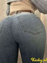 Annie - Latina party escort