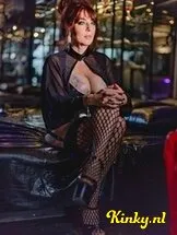 mrs-donna-bdsm-via-kinky-67864c967ddc4f0013c75807