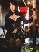 mrs-donna-bdsm-via-kinky-67864cae78eb440014820393
