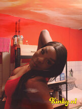 nikki-prive-ontvangst-via-kinky-65aa59258bec2e00127768e6