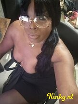 nikki-prive-ontvangst-via-kinky-67d2ad00e5428f0013f835d4