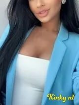 Daphne - Sexy Daphne is here!