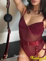 Emma - Meesteres EmmaRain -Jouw strenge en sensuele Godin