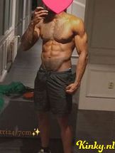 dimitri-escort-via-kinky-68f5fdf42ae1c7001222cf40