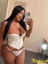 Khloe - New in town I love the party