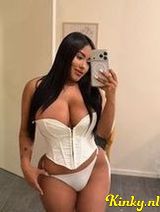 Khloe - New in town I love the party