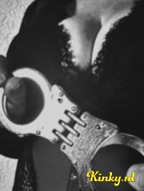 meesteres-louise-bdsm-via-kinky-6874d00b4783f70013b13e86
