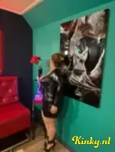 luna-erotische-massage-via-kinky-69a970194f0a9b0012fae4d6