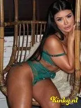 Arianna - Sexy, hot, and elegant Latina