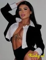 Arianna - Sexy, hot, and elegant Latina