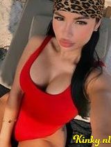 Arianna - Sexy, hot, and elegant Latina
