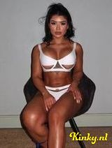 Arianna - Sexy, hot, and elegant Latina