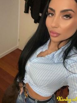 isabelle-escort-via-kinky-68f8563f2ae1c7001222d391