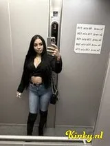 Kimberly - Hot brunette,party girl !