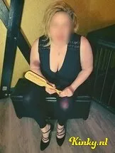 jezebel-bdsm-via-kinky-67fb7128375bfd00131866e8