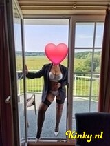 Nicole - Sexy milf gek op anaal