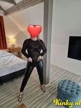 Nicole - Sexy milf gek op anaal