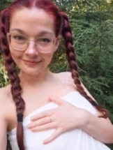 lola-virtual-sex-via-kinky-69527a7914b4e4001375b570